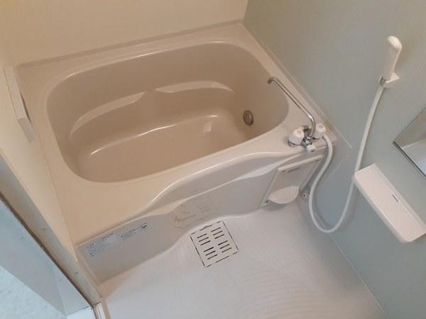 甲府市西田町のアパート