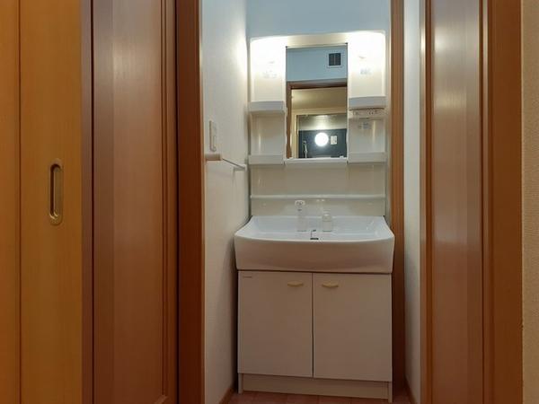 笛吹市石和町河内のアパート