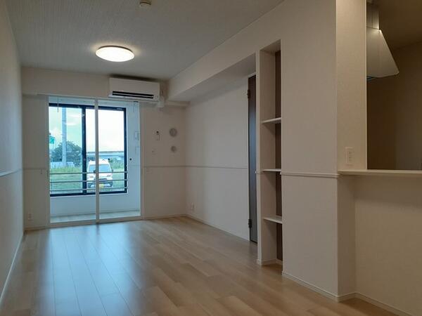 アリュール　１