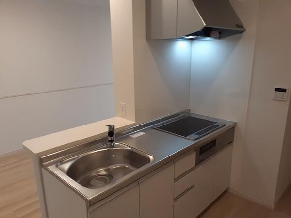 アリュール　１