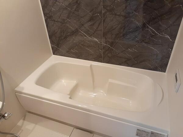 アリュール　１