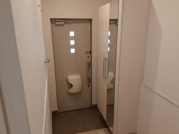 南アルプス市鏡中條のアパート