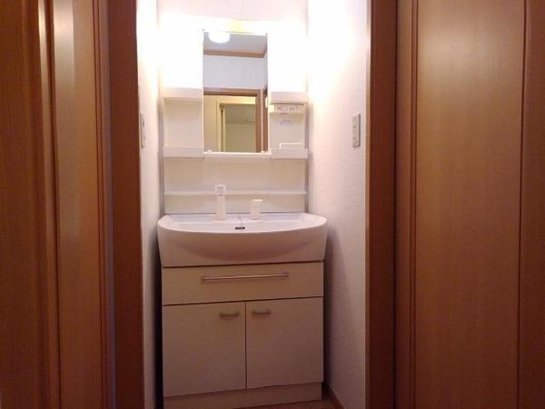 甲府市西下条町のアパート