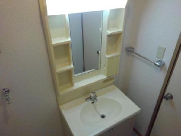 笛吹市石和町砂原のアパート