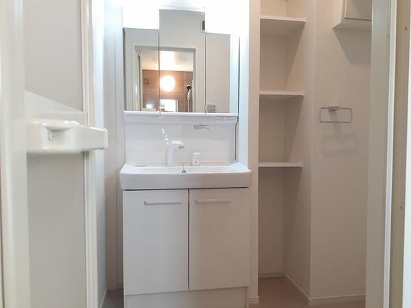 笛吹市石和町市部のアパート