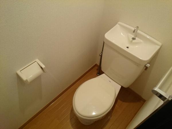 笛吹市春日居町鎮目のアパート