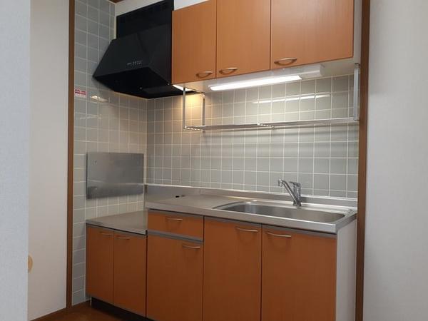 甲府市青葉町のアパート