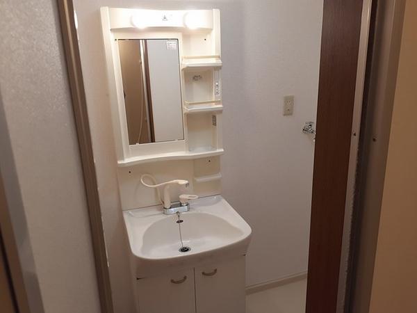 甲府市青葉町のアパート