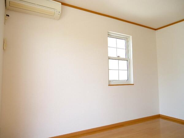 笛吹市春日居町鎮目のアパート