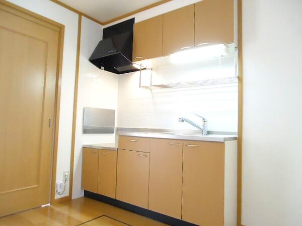 笛吹市春日居町鎮目のアパート