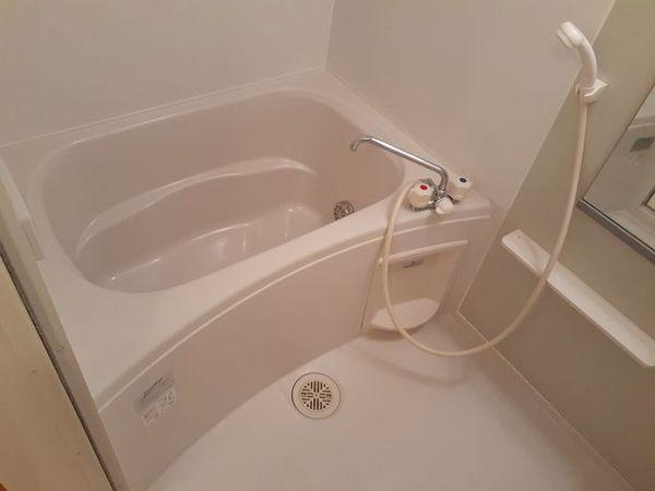 中央市西花輪のアパート