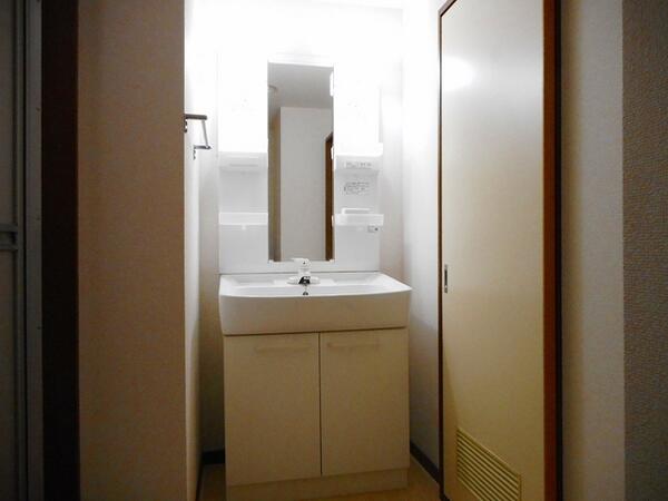 笛吹市石和町下平井のマンション