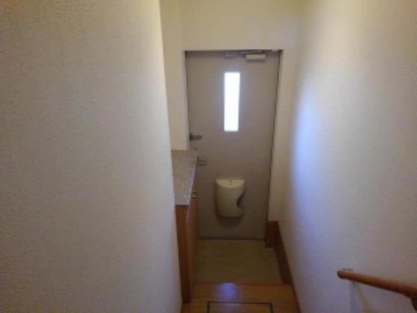 甲府市七沢町のアパート