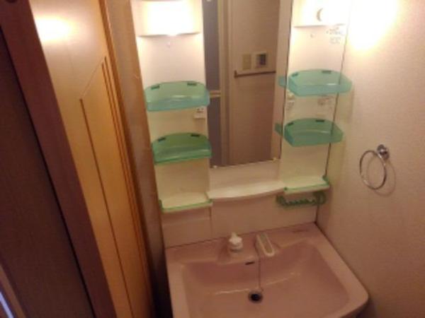 甲府市七沢町のアパート