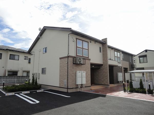 甲府市新田町のアパート