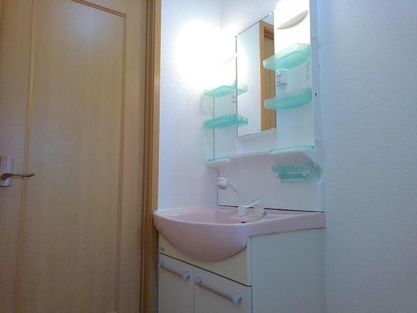 中巨摩郡昭和町河西のアパート