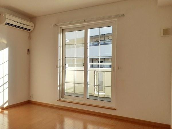 甲府市里吉１丁目のアパート