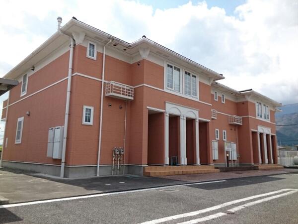 南アルプス市曲輪田のアパート