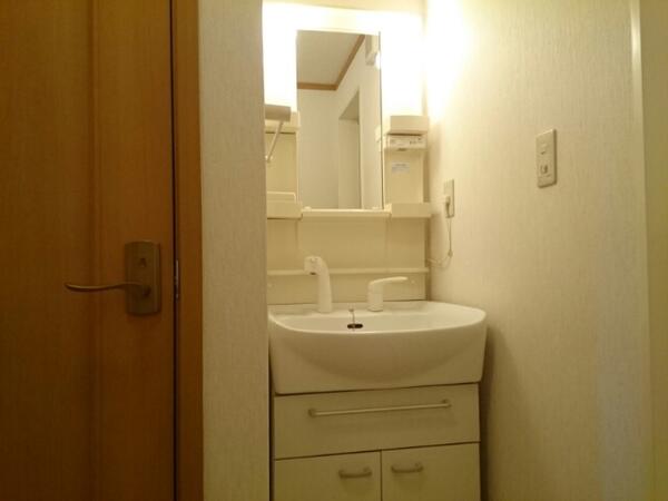 南アルプス市六科のアパート