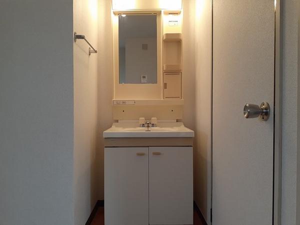 甲斐市島上条のアパート