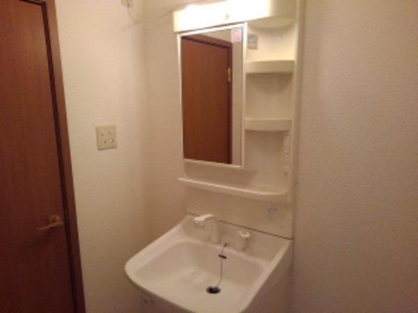 南アルプス市上今諏訪のアパート