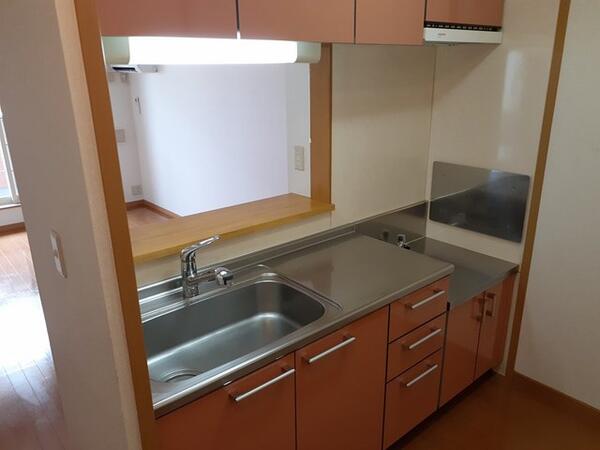 韮崎市藤井町南下條のアパート