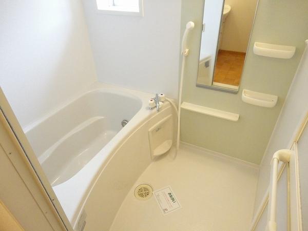 韮崎市藤井町南下條のアパート