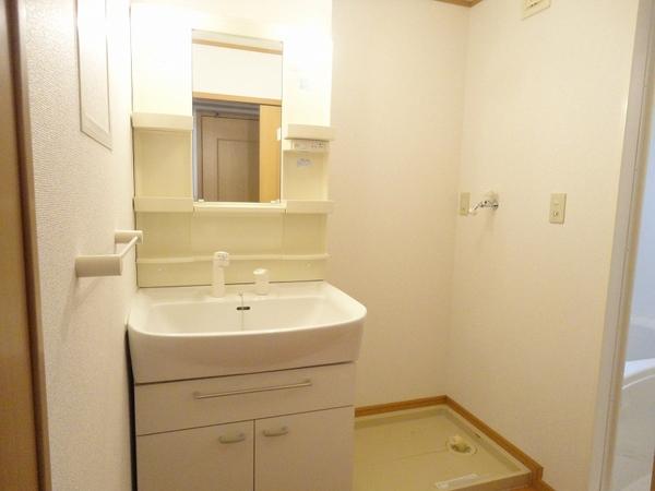 韮崎市藤井町南下條のアパート