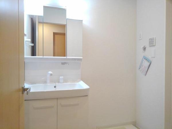 甲府市国母４丁目のアパート