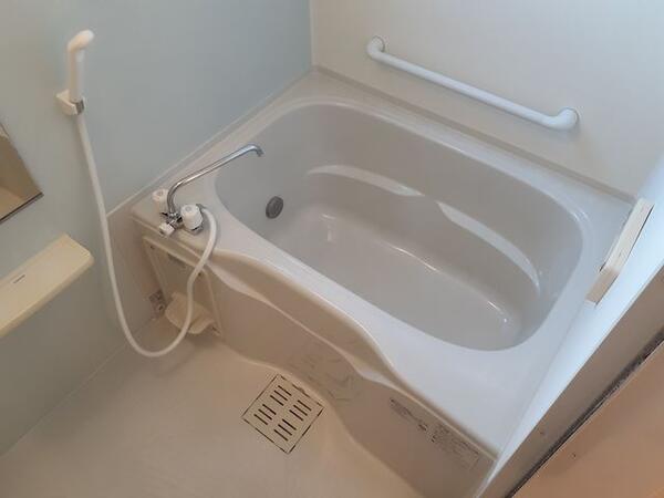 韮崎市大草町若尾のアパート