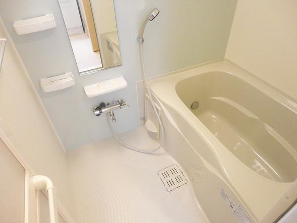 甲府市千塚４丁目のアパート