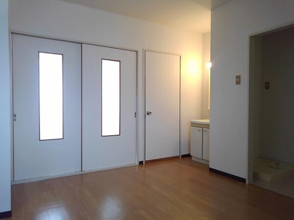 甲斐市島上条のアパート