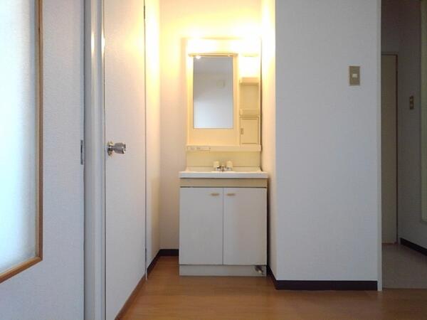 甲斐市島上条のアパート