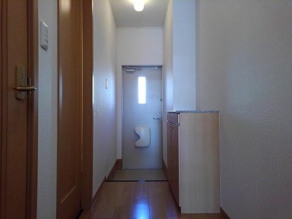 韮崎市藤井町南下條のアパート