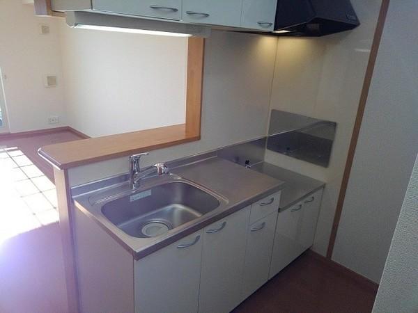 韮崎市藤井町南下條のアパート