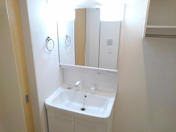 甲府市下飯田２丁目のアパート