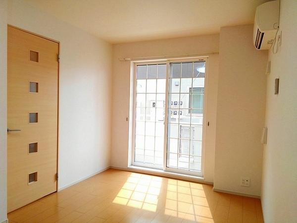 甲府市下飯田３丁目のアパート