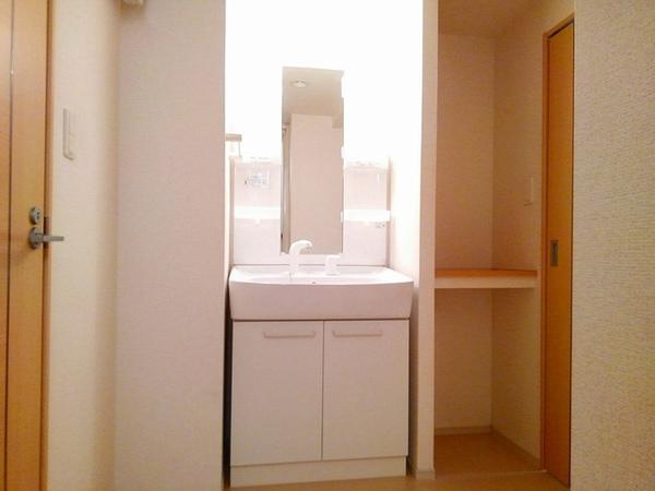 甲府市下飯田３丁目のアパート