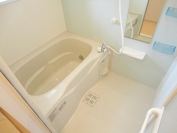 甲府市西田町のアパート