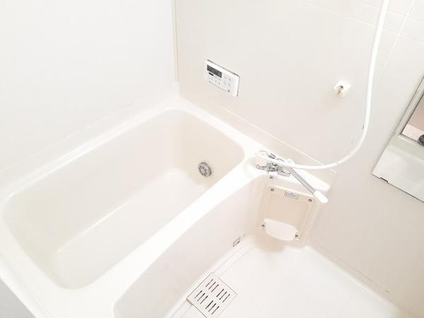 甲州市勝沼町等々力のアパート