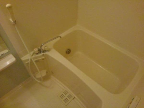 甲府市大津町のアパート