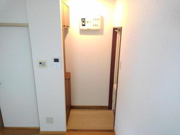 笛吹市石和町砂原のアパート