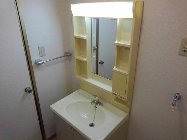 笛吹市石和町砂原のアパート