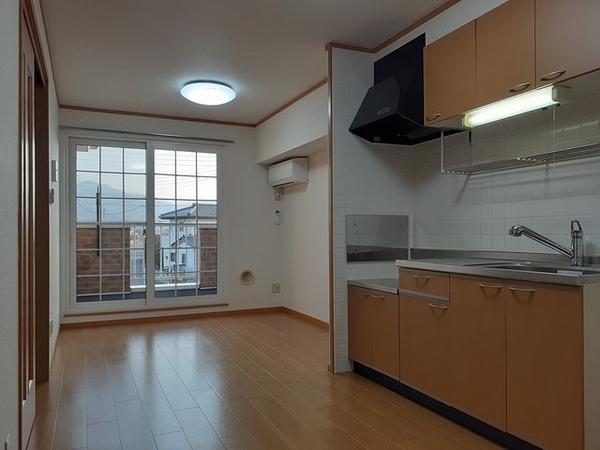 甲州市勝沼町等々力のアパート