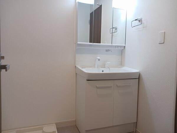 甲斐市西八幡のアパート