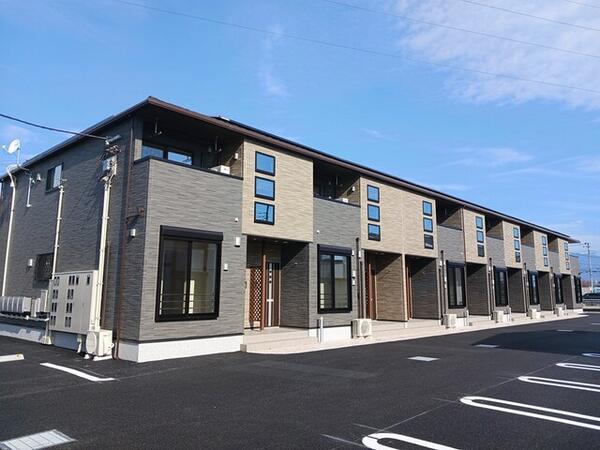 甲斐市西八幡のアパート