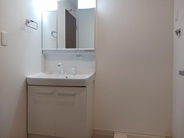 甲斐市西八幡のアパート