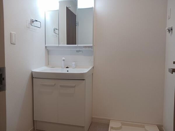 甲斐市西八幡のアパート