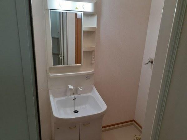 西八代郡市川三郷町市川大門のアパート