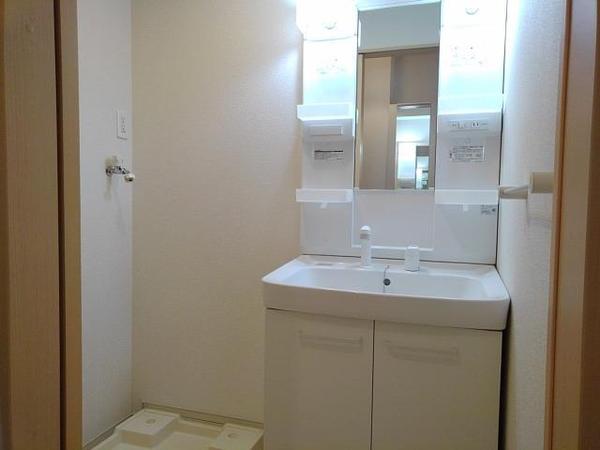 中巨摩郡昭和町河西のアパート